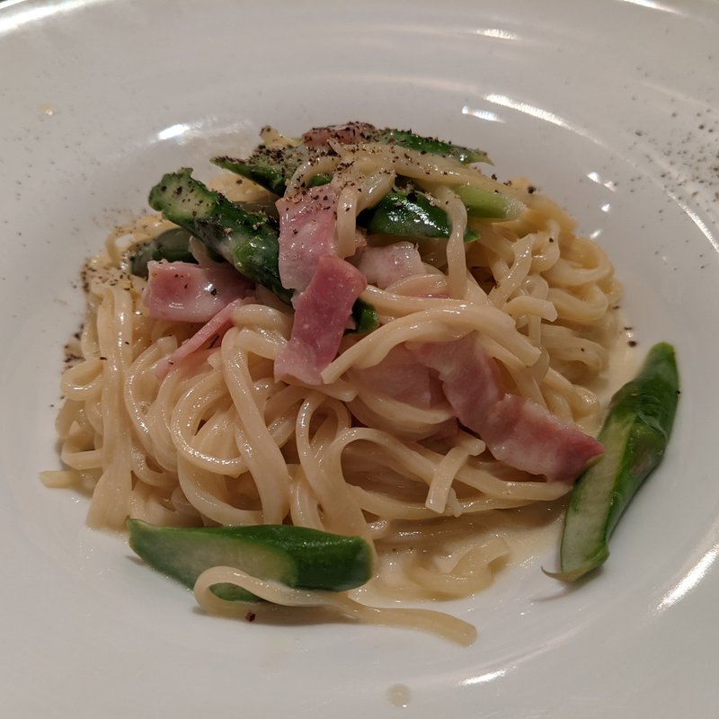 アスパラガスとベーコンの柚子胡椒クリーム(AGIO natura Ofuna Branch)