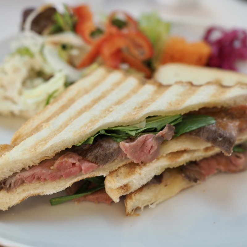 ホットサンド/山形牛ローストビーフ(add knot cafe & sweets)