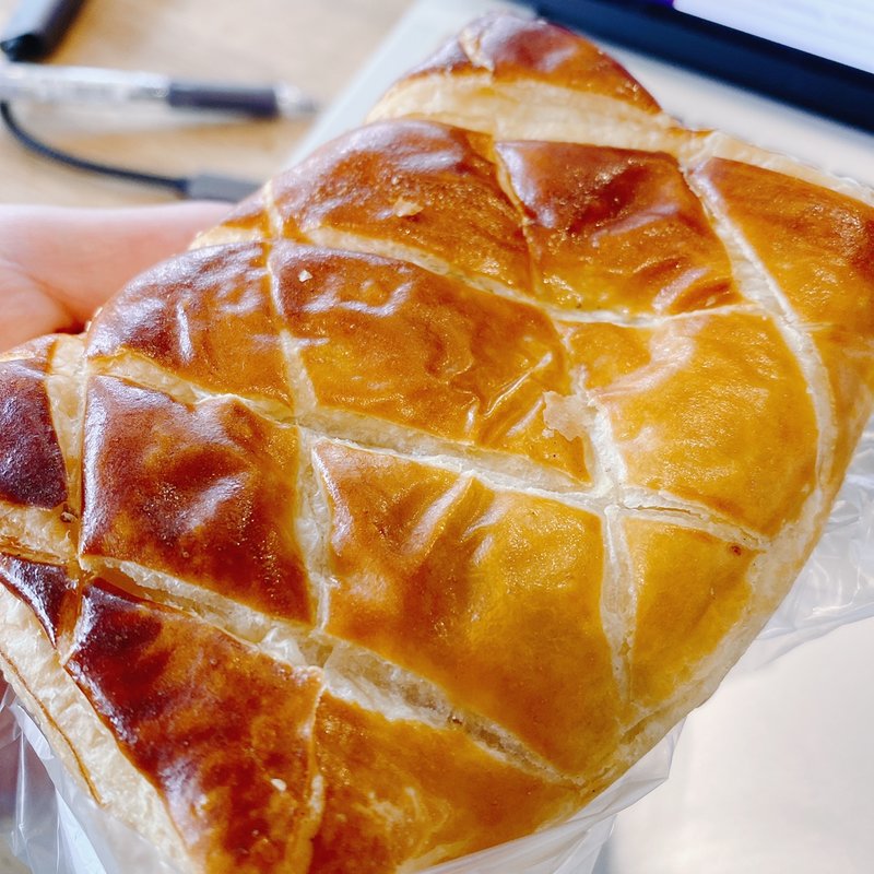 ジューシーミートパイ(神戸屋)