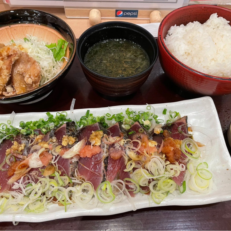 鰹のっけ盛り定食(築地食堂源ちゃん 川崎アゼリア店)