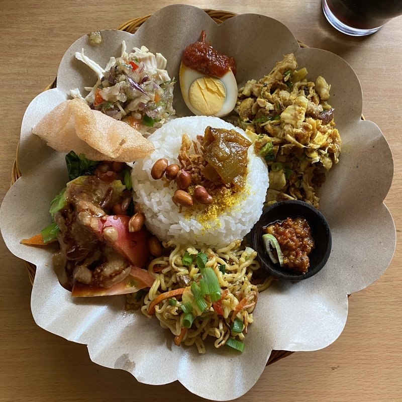 ナシチャンプル(カフェバリチャンプル)