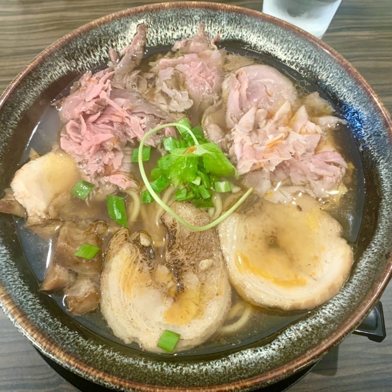 旨辛レッドの肉そば(肉麺 ひだまり庵)