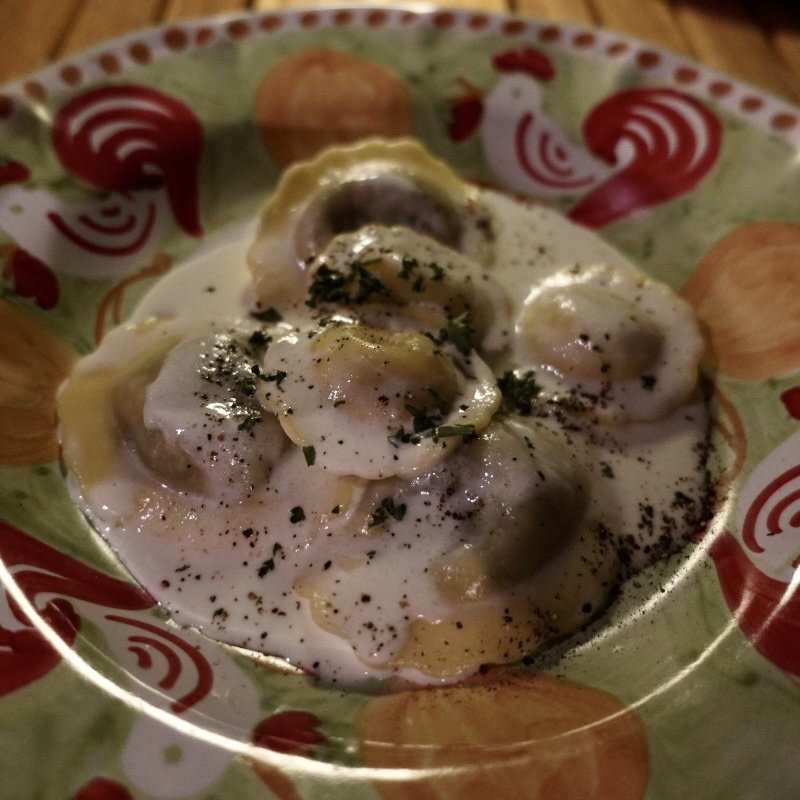 黒トリュフとポルチーニ茸の二種ラヴィオリチーズクリームソース(POSILLIPO -cucina meridionale- （ポジリポ -クッチーナ メリディオナーレ）)