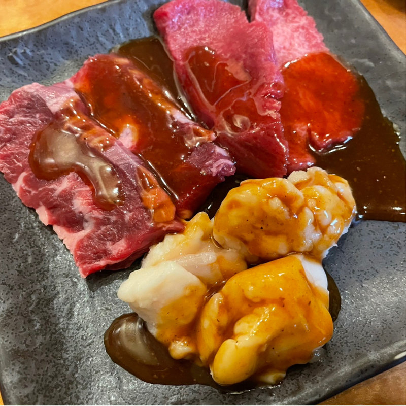 いいとこ取り牛3種盛(あみ焼 元祖 しちりん 守谷中央東口店 )