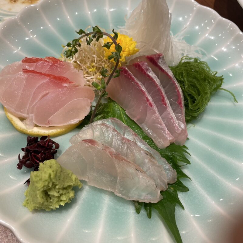 白身刺身盛合わせ(謙徳蕎麦家 ピアタ本店)