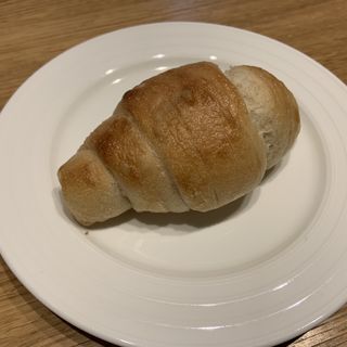 塩バターパン(Boulangerie et Cafe Main Mano)