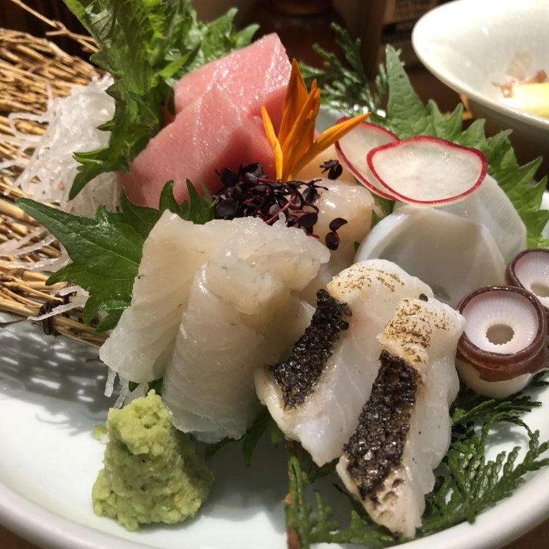 お造り　おまかせ盛り合わせ(ごらく)