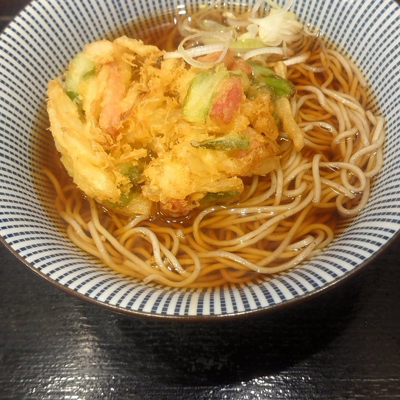 アスパラとベーコンのかき揚げそば(かまくらそば 大船店)