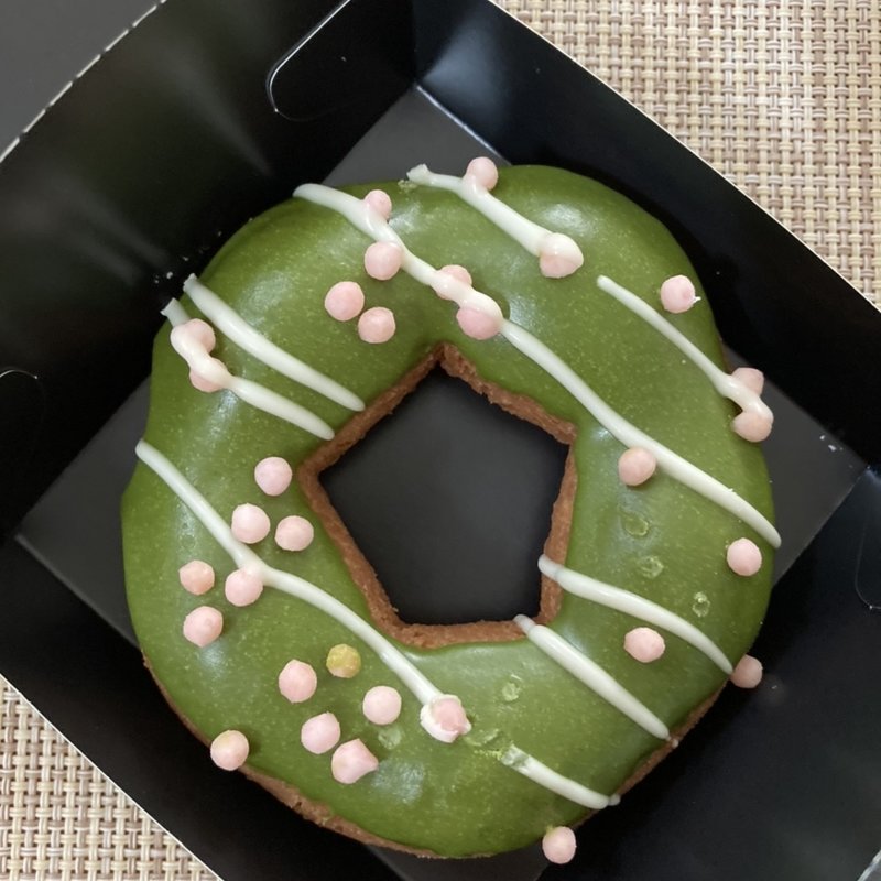 桜もちっとドーナツ 宇治抹茶チョコ(ミスタードーナツ千駄木ショップ)