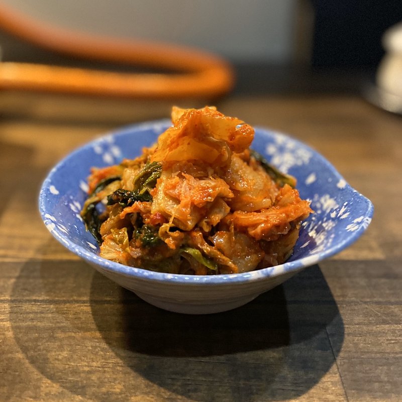 キムチ(焼肉ホルモンこばやし)