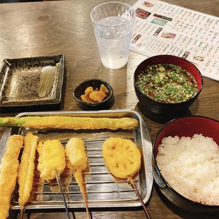 (串かつ 合格や （くしかつ ごうかくや）)