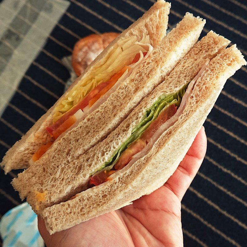 玄米パンのBLTEサンド(ドンク ラゾーナ川崎プラザ店)