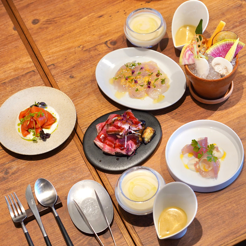 テーブルビュッフェ(Sincere Blue)