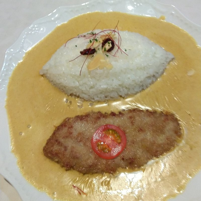 ハンバーグミルクカレー(洋風食堂アオキや)