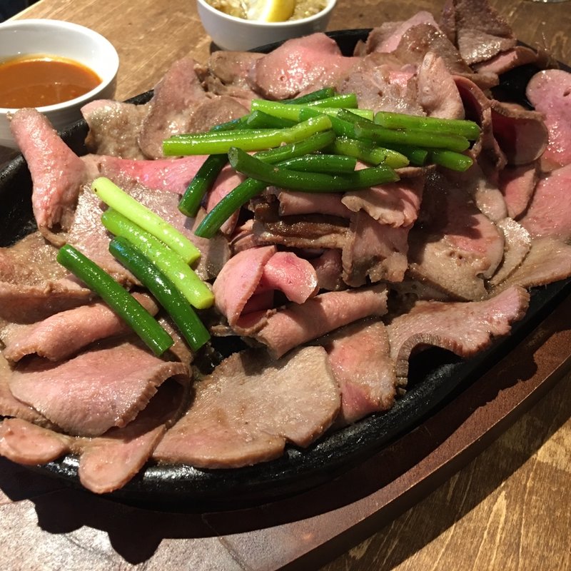 マウンテン牛タン(キッチンアンドマーケット)