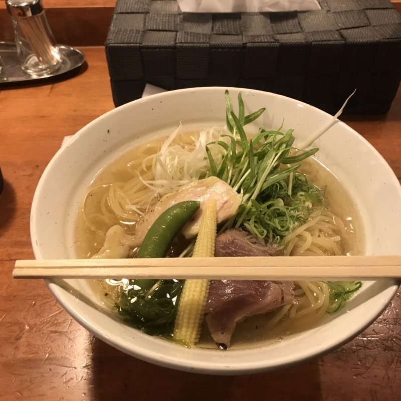 出汁が命の塩らーめん(だしが命の塩らーめん　ぎょぎょぎょ （ダシガイノチノシオラーメン ギョギョギョ）)