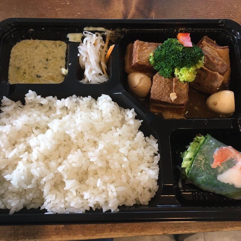 角煮うずら弁当(フォー ベト クアン)