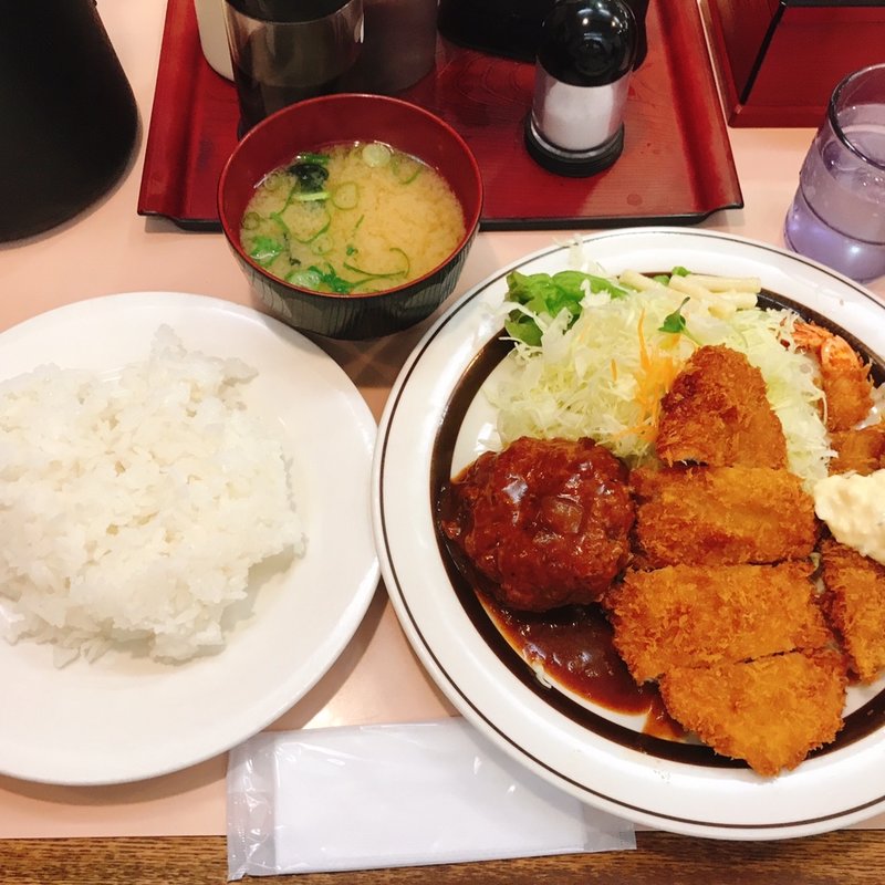 サービス定食(おおさかぐりる)
