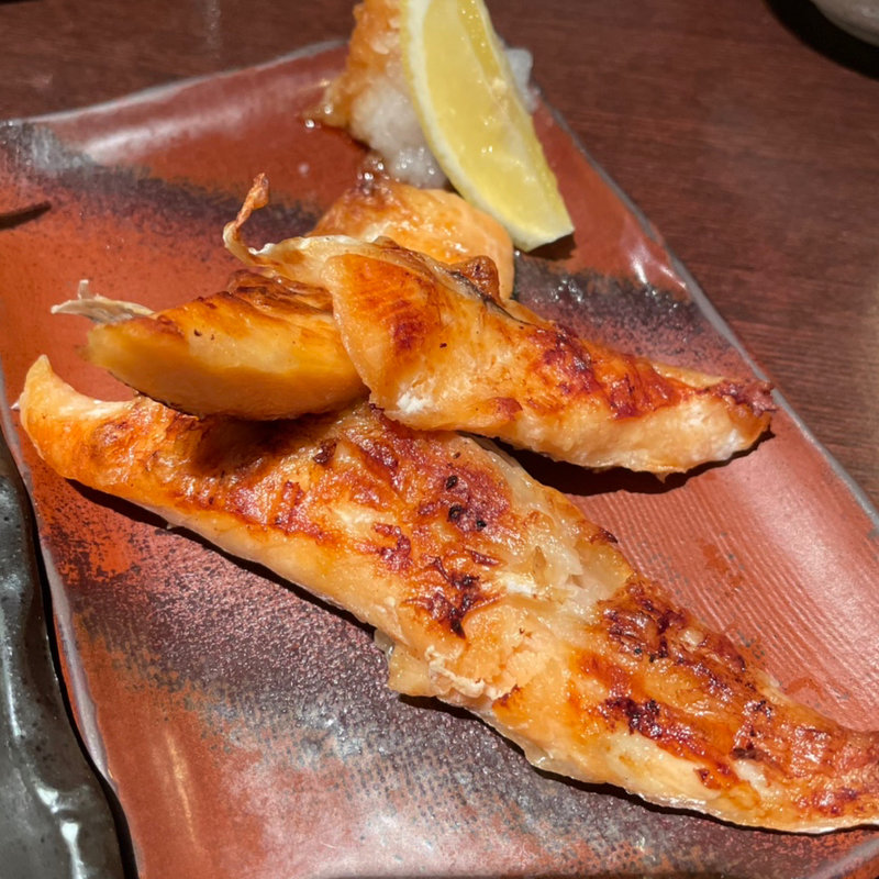鮭ハラス炙り(三間堂 横浜ベイクォーター店 （さんげんどう）)