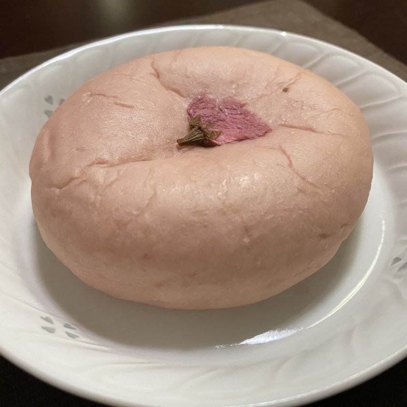 桜あんぱん(ブランジェ浅野屋 ルミネ横浜店)