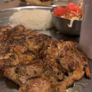 ケージャンチキンのセット(ビストロひつじや 神田店)