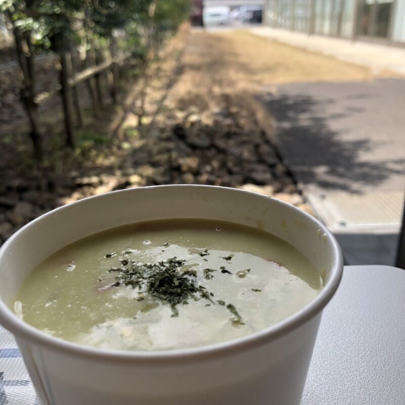 アスパラのポタージュ(カフェりぶらん )