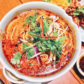 激辛カオソイ(クルン・サイアム 中目黒店)