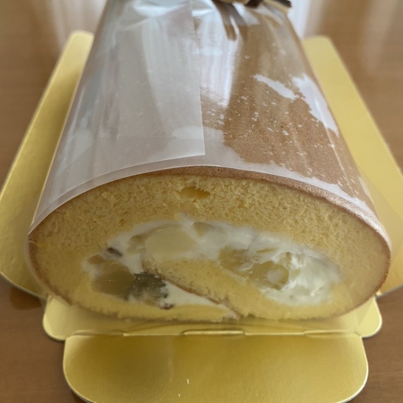 くちどけロール(洋風菓子処・田むら)