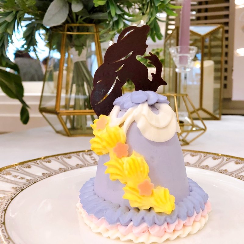 フラワープリンセスのウエディングドレスケーキ(セントグレースヴィラ )