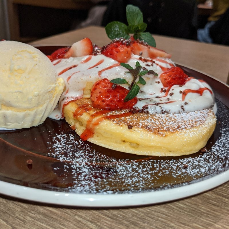いちごのパンケーキ(コラソンカフェ)