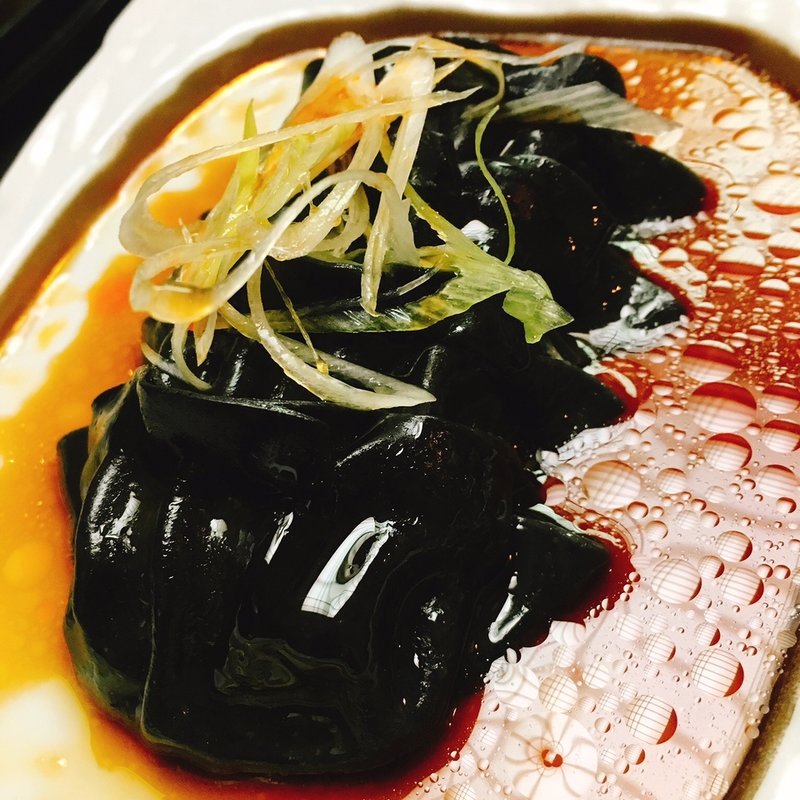 黒豚黒餃子(黒福多 （くろぶた）)