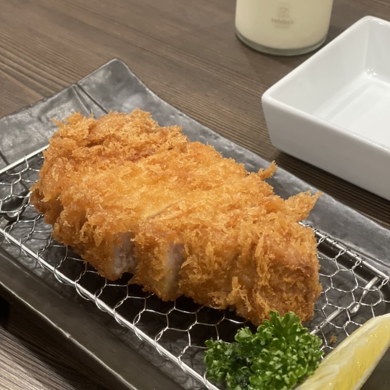 特上ロースカツ定食(カツとカレーの店　ジーエス)