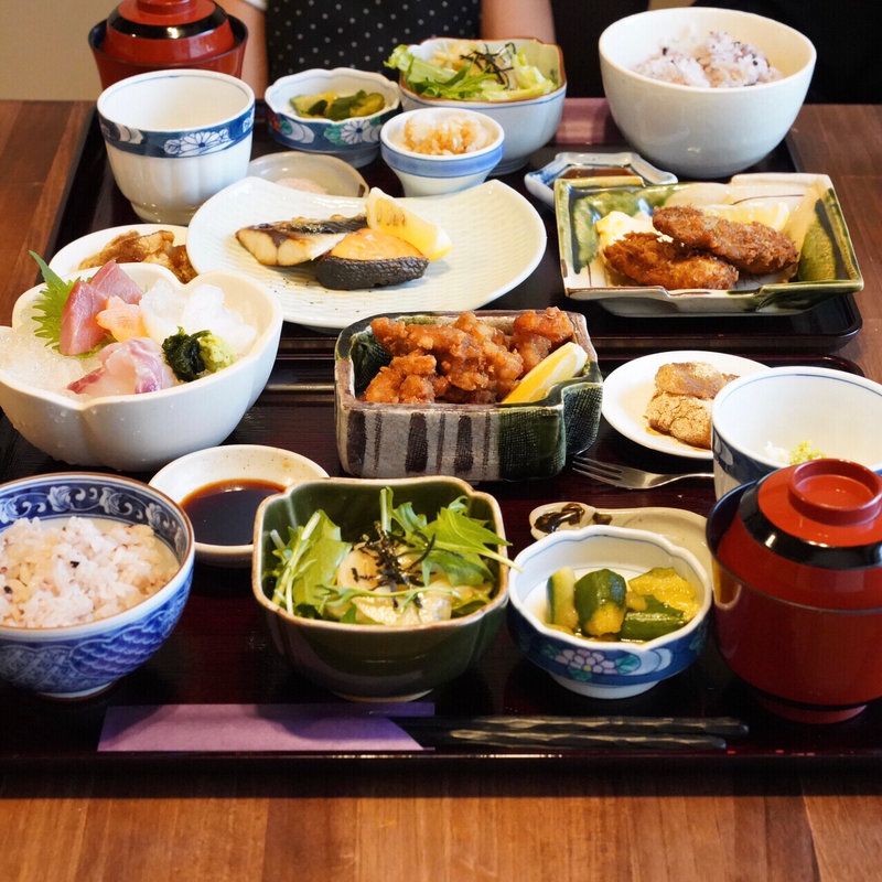 えい月定食(西新宿えい月)