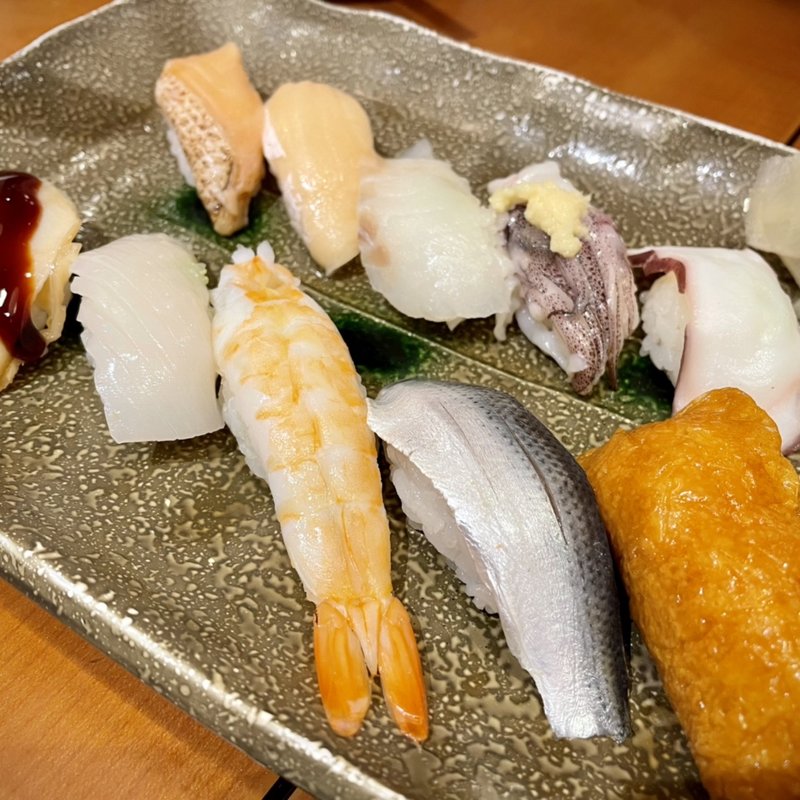 おまかせ10貫にぎり(回転寿司大江戸)