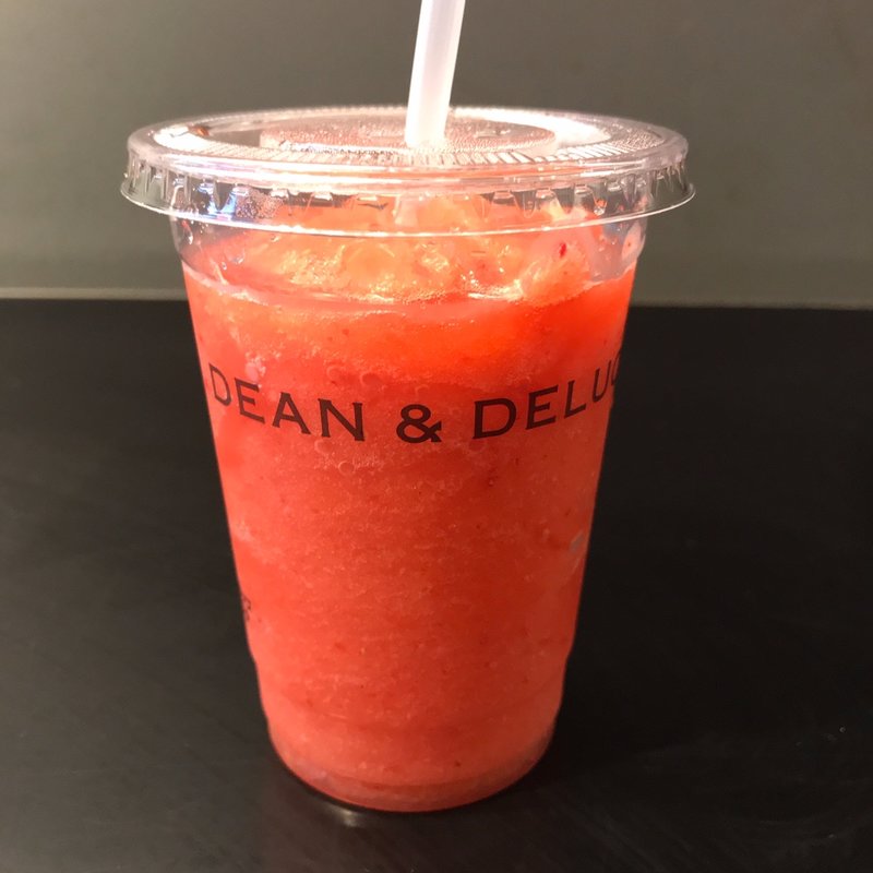 ストロベリージュース(DEAN&DELUCA 伊丹空港店)