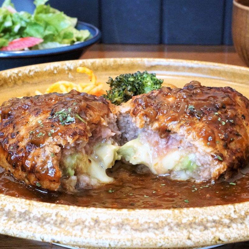 アボカドチーズハンバーグセット(山本のハンバーグ 札幌店)