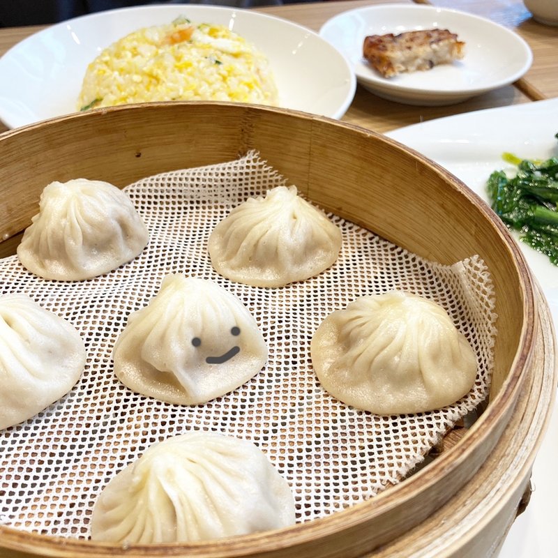 小籠包　6個(鼎泰豐 新宿店 （ディンタイフォン）)