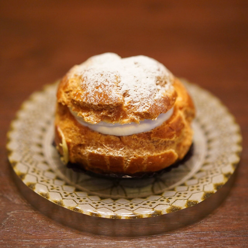 キャラメルバナナシュークリーム(ペストリー・ブティック )