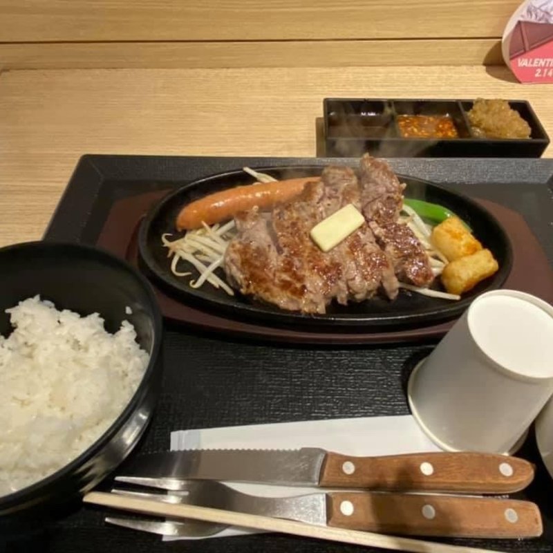 ステーキ(1ポンドのステーキハンバーグ　タケル　阪急三番街店)