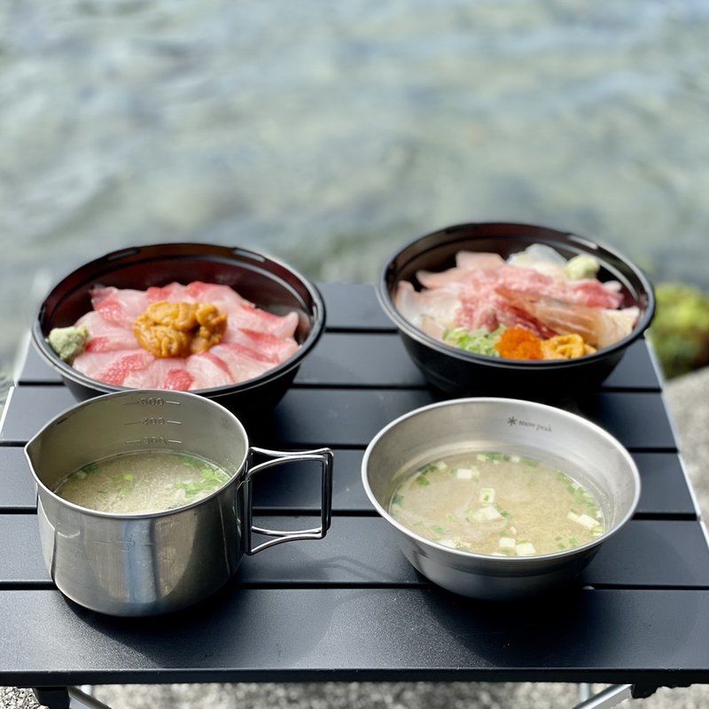 伊豆の海鮮丼、金目うに丼(開国厨房なみなみ )