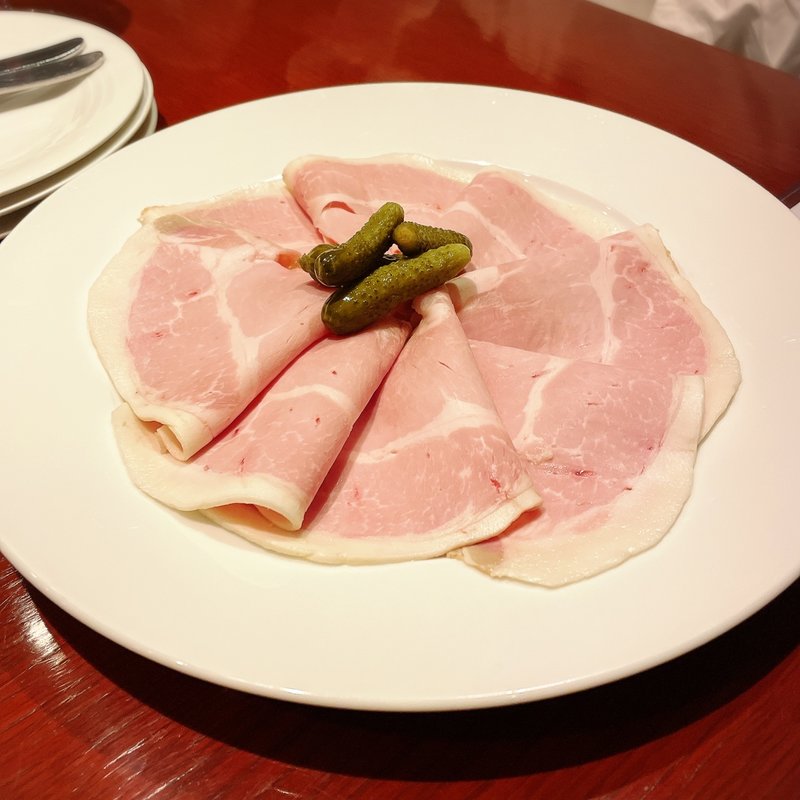 自家製豚もも肉のハム(ビストロ バー ア ヴァン コダマ)