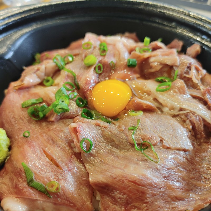 とろける炙り牛トロ丼(魚河岸三代目　牛トロいくら本舗)