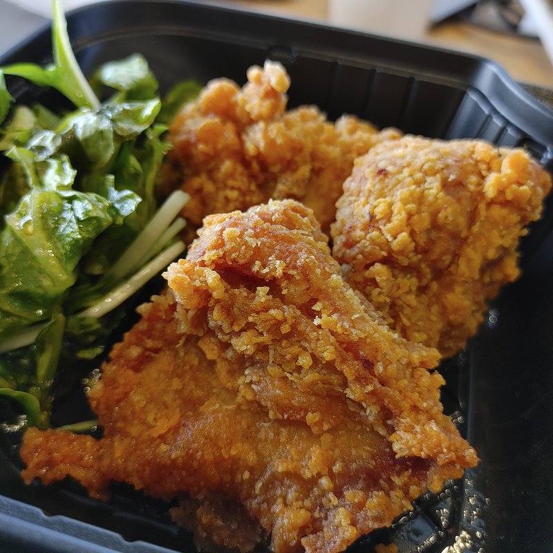 でか唐揚げ弁当(水炊き・焼鳥 とりいちず 神田北口店)