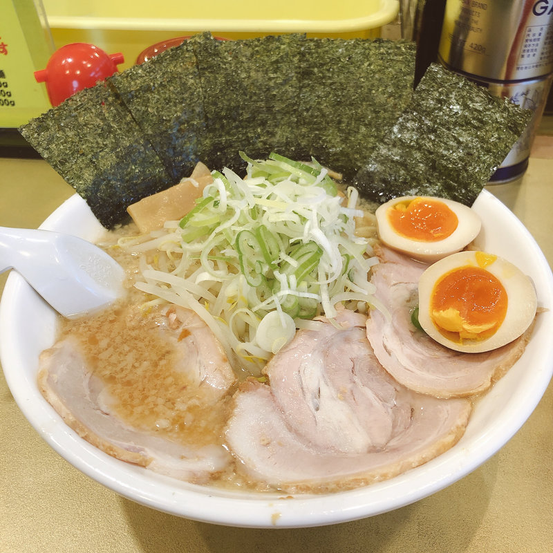 しょうゆラーメン(超ごってり麺ごっつ 秋葉原店)