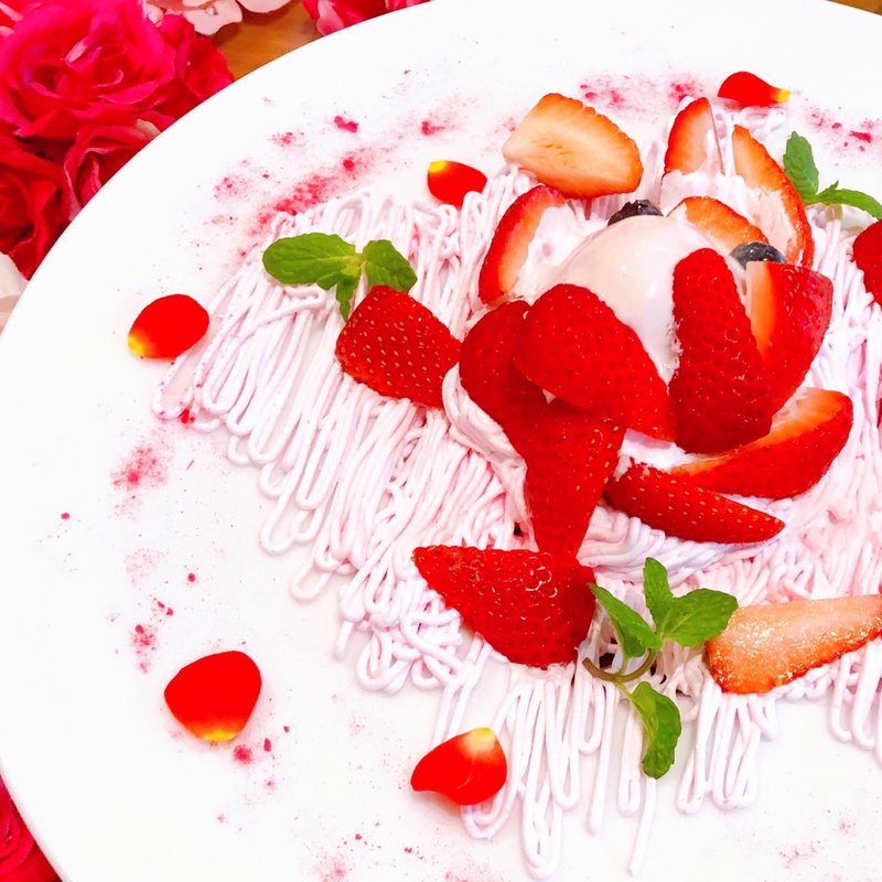 いちごのプレートパフェ(都ホテルニューアルカイック )