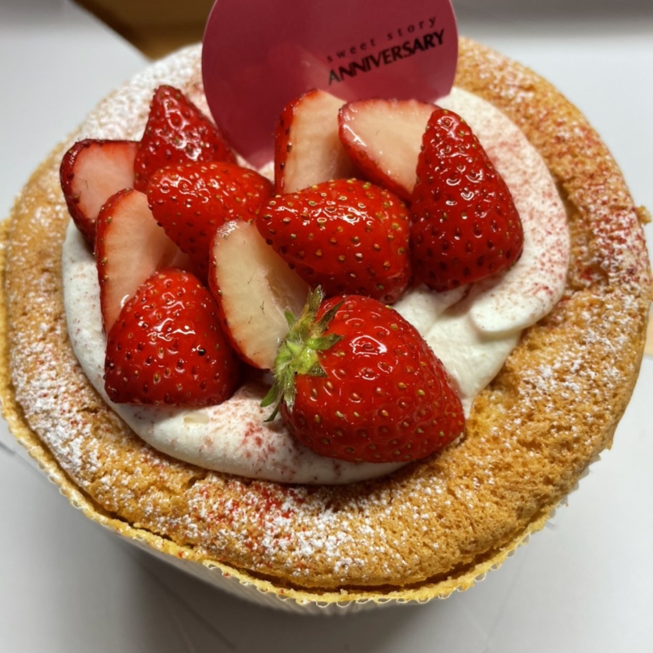 苺のシフォンケーキ アニバーサリー Anniversary の口コミ一覧 おいしい一皿が集まるグルメコミュニティサービス Sarah