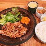 豚肉とレンコンのバルサミコ炒め(uni cafe)