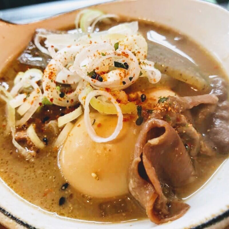 玉子入り煮込み(立呑み晩杯屋 武蔵小山本店)