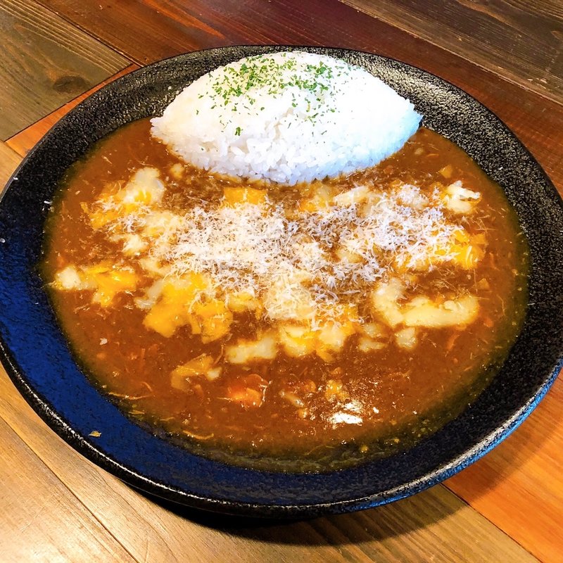   ”神戸の人気チーズ専門ショップ”アンジョリーノ”のオーナーが選んだ” 極上3種の沖縄ジンジャーチーズチキンカレー(	沖縄ジンジャーを使ったカレーとからあげの店 Suggy)