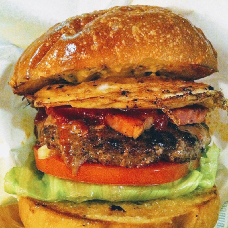 ベーコンエッグバーガー(EAST VILLAGE)